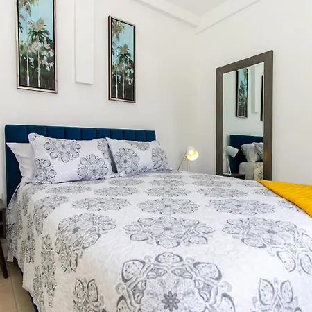 Runaway Bay Gem Suite
